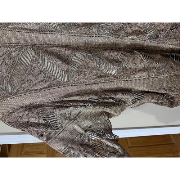 Damianou Small Elegant Beige Patterned Long Sleeve Dress Peek a Boo Lace - Picture 5 of 14